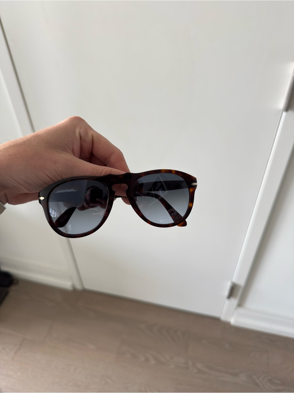 Persol 649 Tortoiseshell Frame Sunglasses with Dark Gradient Lenses. - Picture 9 of 9